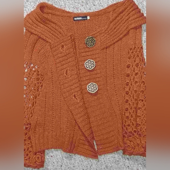 Domani knit cardigan sweater. - Picture 12 of 13